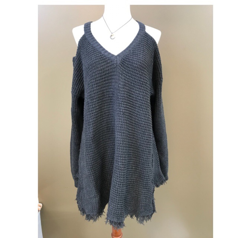 Last 1! 🌟Charcoal Waffle Knit Cold Shoulder Top - Picture 3 of 4